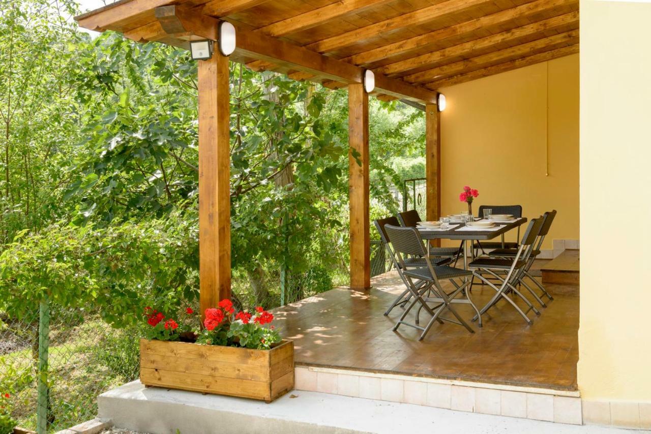 Casa Vacanze San Vittorino Gubbio Exterior foto