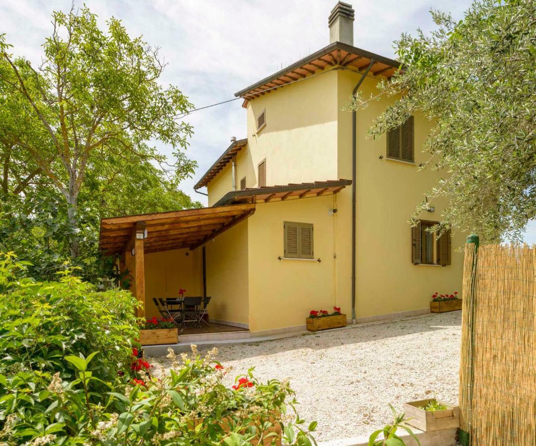 Casa Vacanze San Vittorino Gubbio Exterior foto
